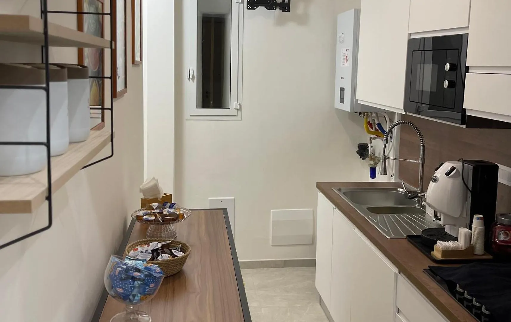 לינה וארוחת בוקר נאפולי Nigalu House